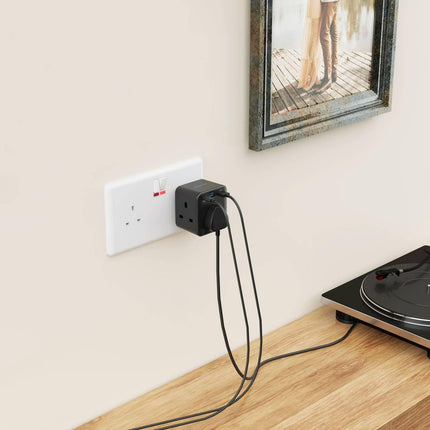 Powerology 3-Outlet Wall Socket With Fast Charging USB - Black - Xpressouq